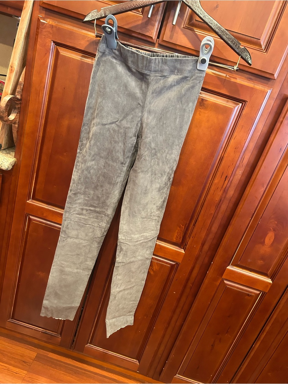 Joseph Women’s Stretch Suede Skinny Jeans in Gray - Sz Sm